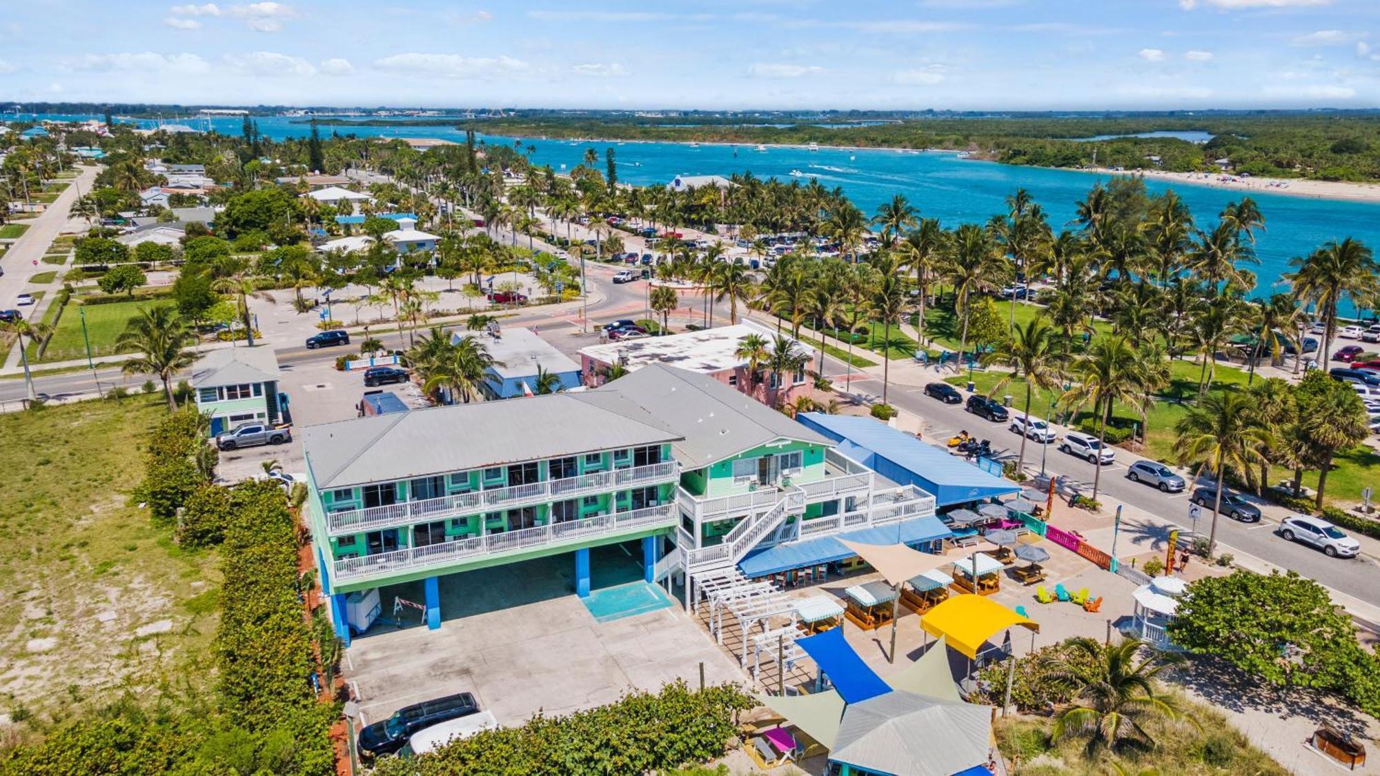 Oceanfront Inn Room #16- Ocean View Balcony 2 Full Beds Fort Pierce Dış mekan fotoğraf